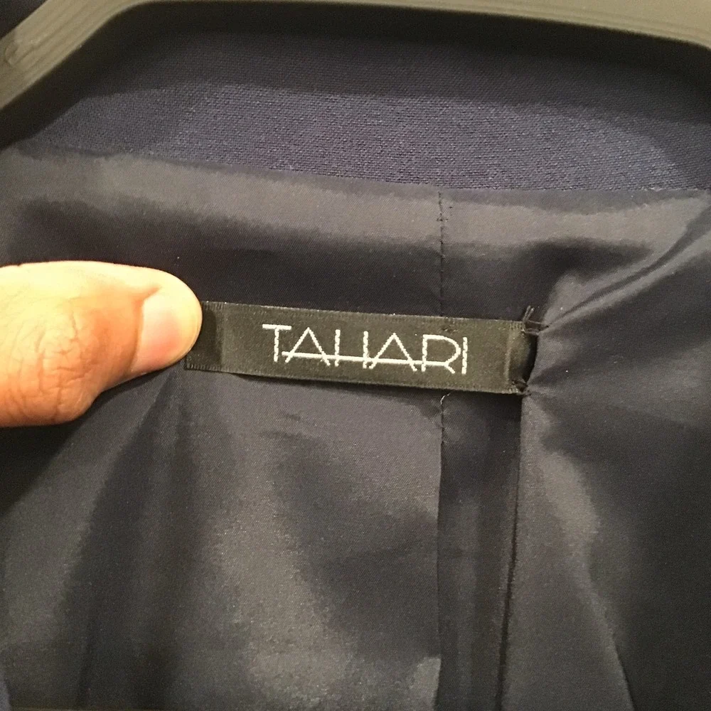 Tahari Blazer Womens Size M Navy Blue Tailored 3-Button Professional Jacket - Picture 9 of 14